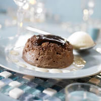 Gâteau léger de semoule au lait de soja, chocolat et poires Gâteau léger de semoule au lait de soja, chocolat et poires